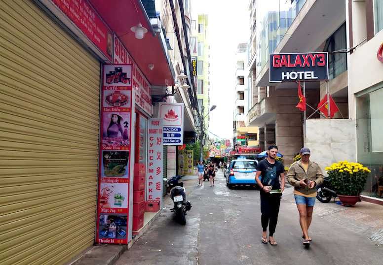 Thị trường bất động sản du lịch lao đao vì dịch cúm