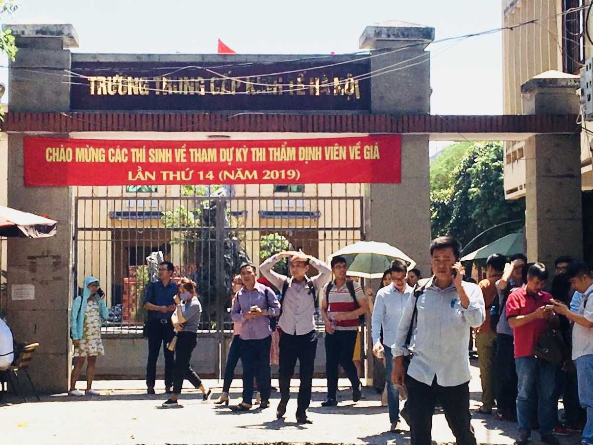 Kỳ thi thẻ thẩm định viên về giá