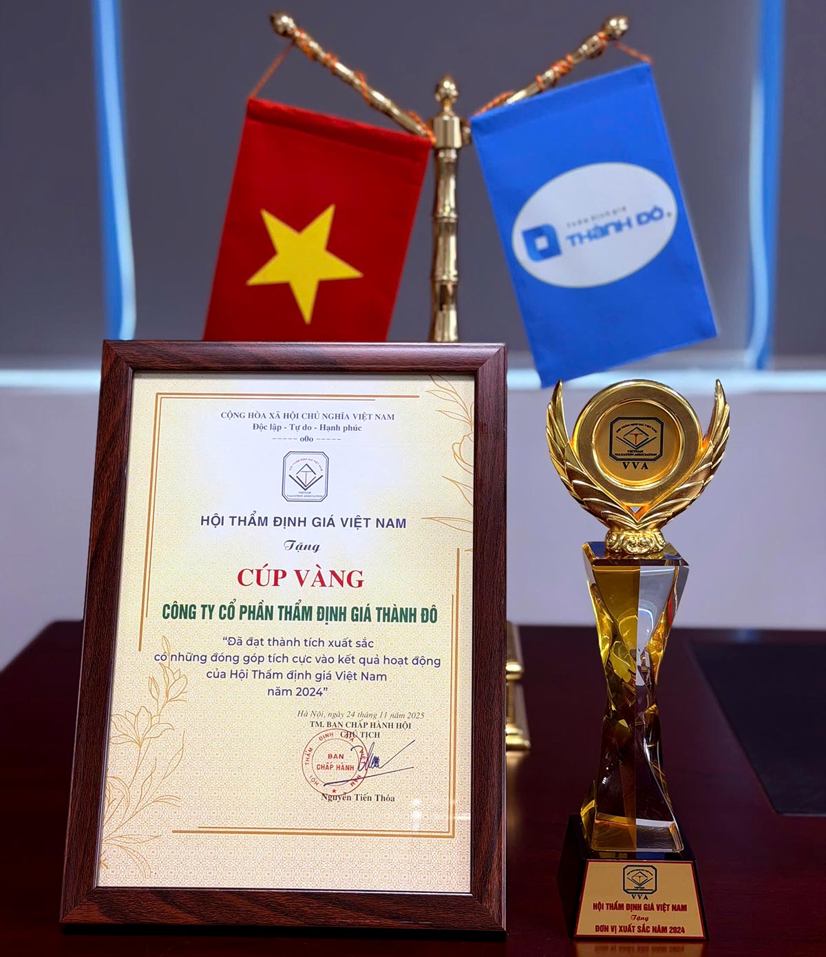 Thẩm định giá Thành Đô nhận cup vàng thẩm định giá